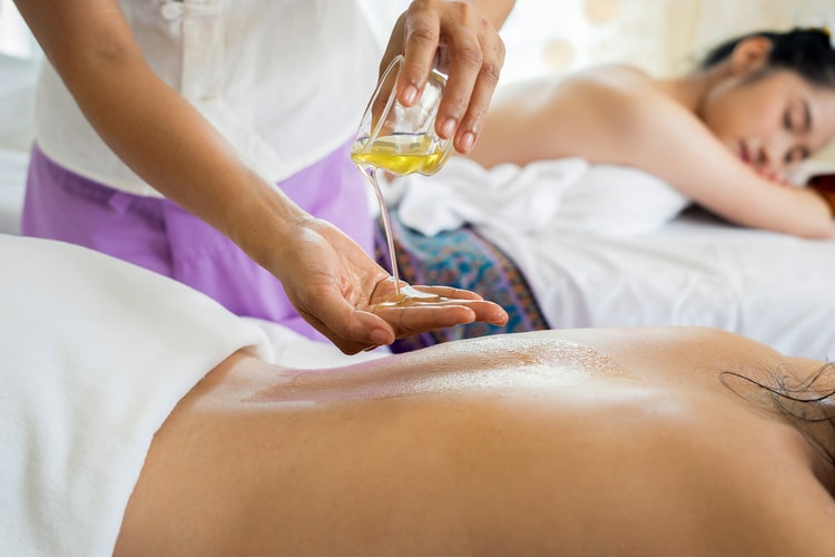 Le massage corporel pour notre relaxation.